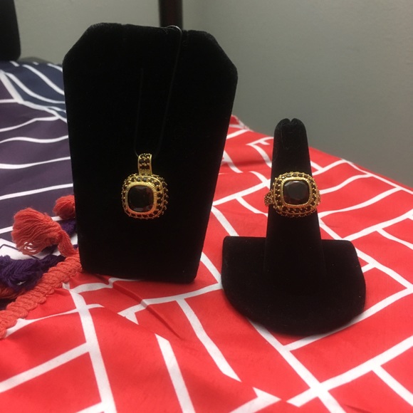 925 Silver Gold Plated Garnet CZ Pendant Ring Set - Picture 1 of 16